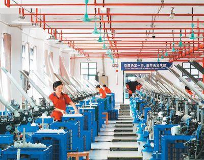 羽毛球、乒乓球、滑板看“中国造”体育用品“飞”向世界星空体育平台(图1)