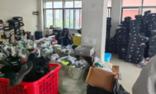 “某迪”“某克”都是假的！事发岳西…星空体育平台(图1)